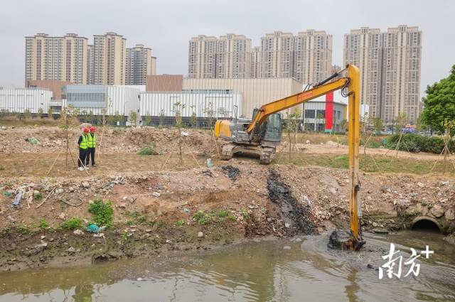 横涌石岐街道段施工现场。